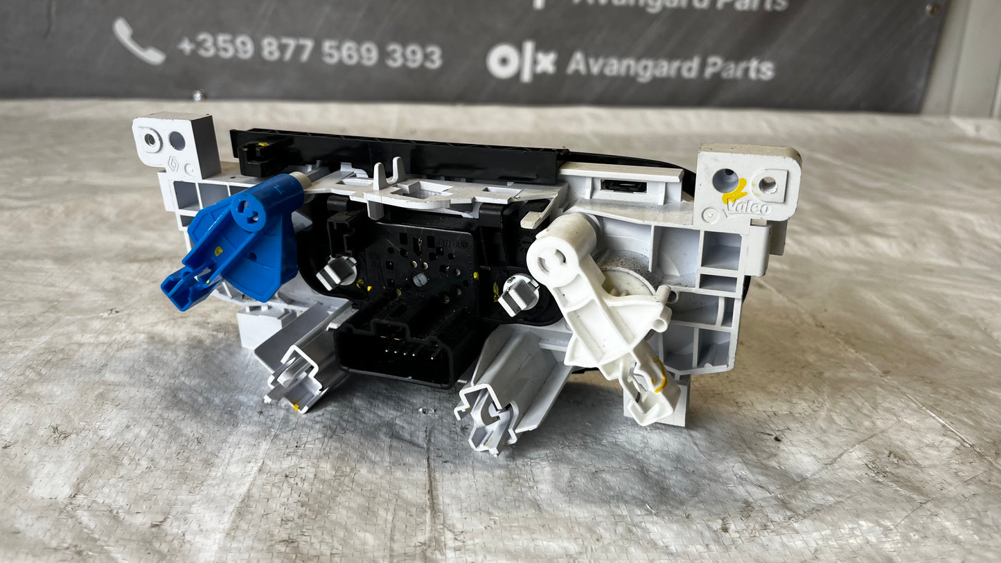 Dacia Sandero 2 панел климатик