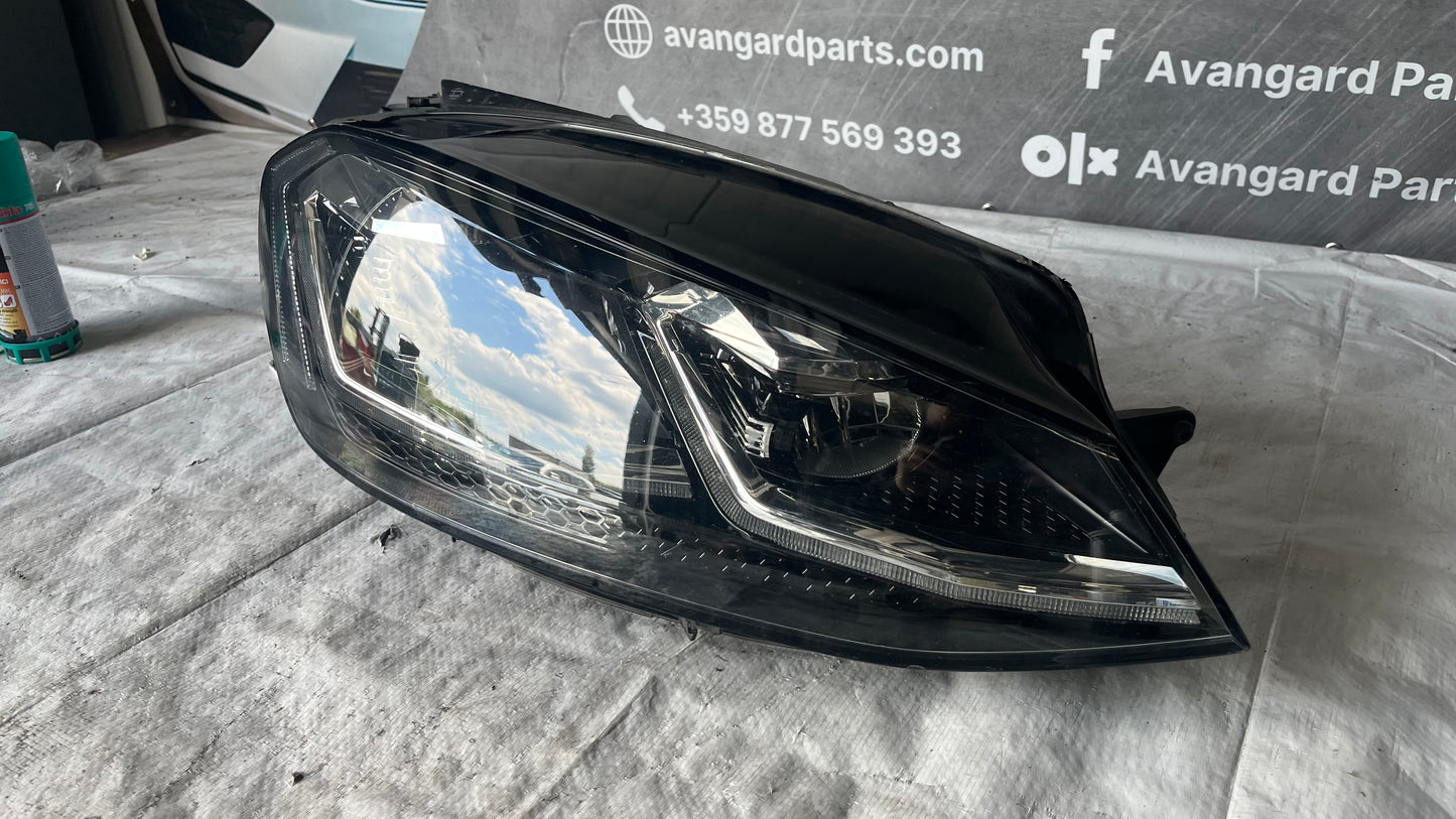 Десен фар Volkswagen Golf 7