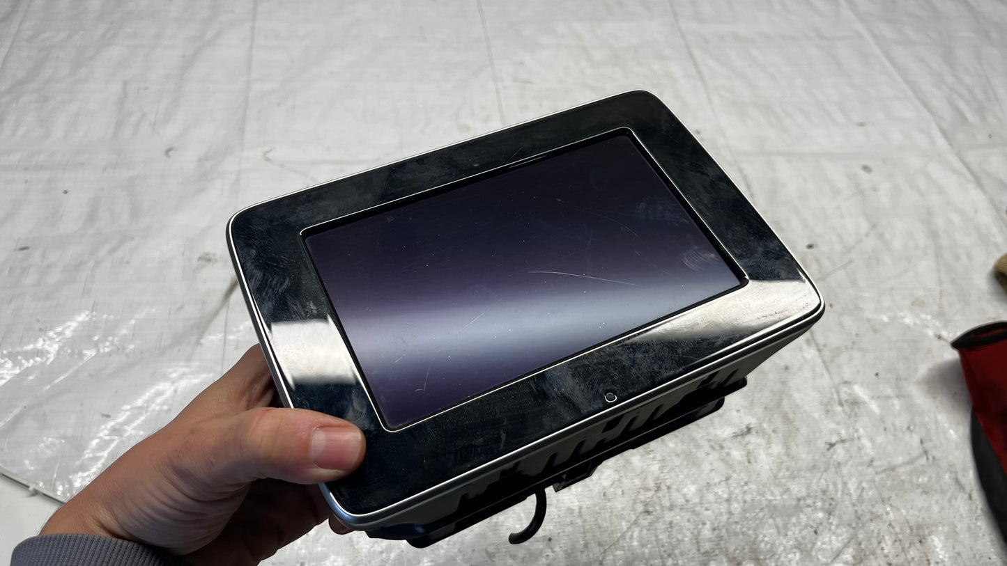 Mercedes A W176 дисплей