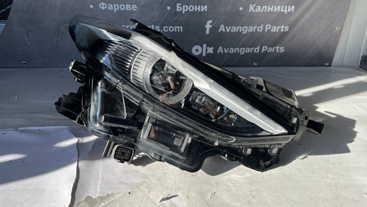 Десен фар Mazda 3 2019-