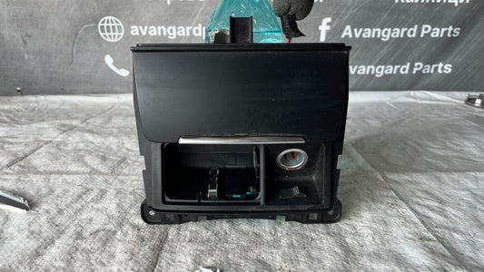 Пепелник Audi A5 8TA