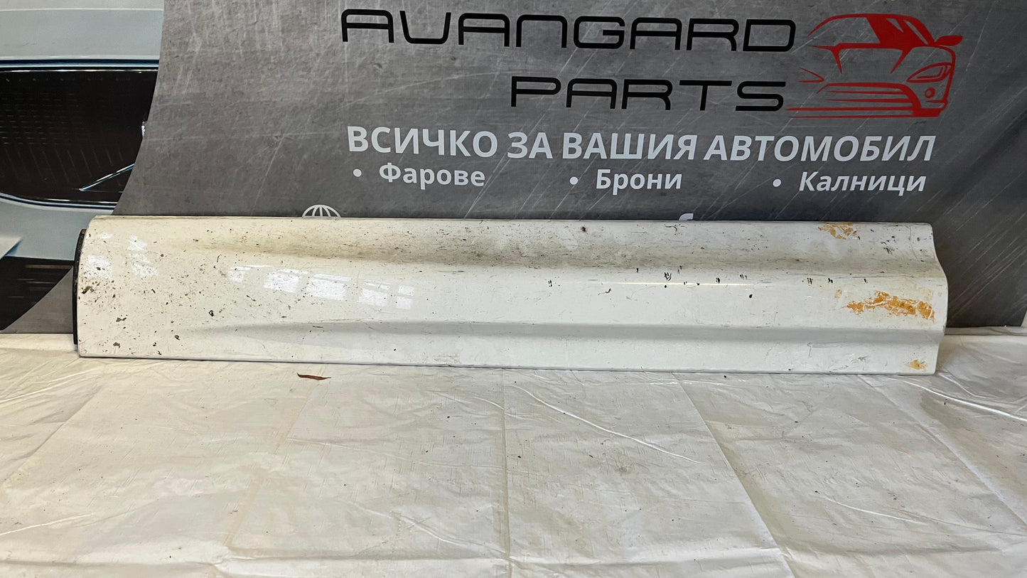 Декоративна лайстна за предна дясна врата Range Rover Sport L494 2013-