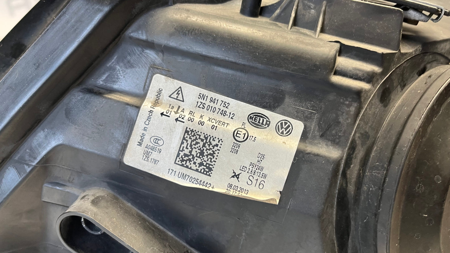 Volkswagen Tiguan десен фар