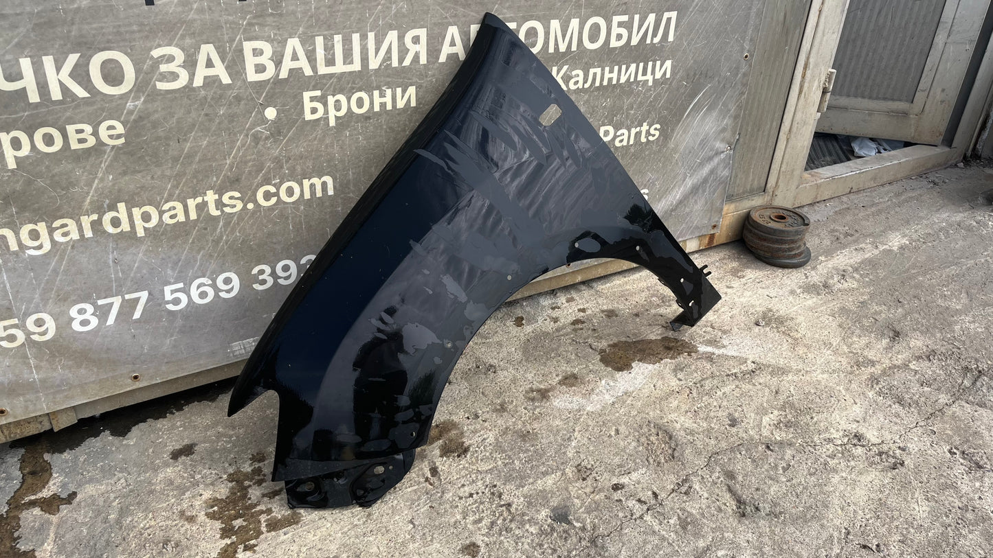 Ляв калник Dacia Sandero 2 2012-