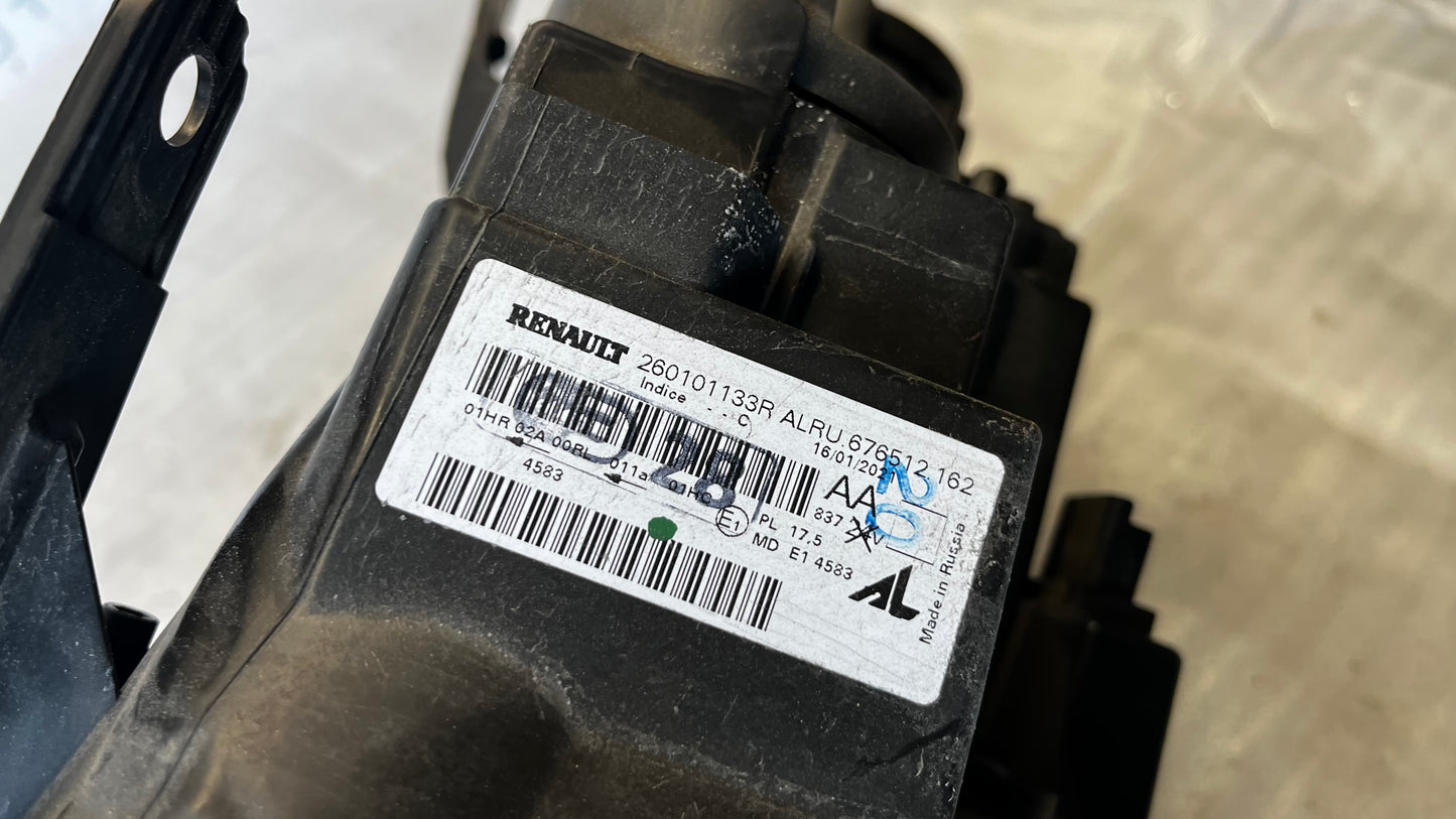 Dacia Duster 2 десен фар