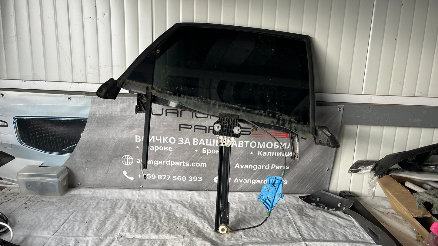 Audi A4 стъкло и рамка на задна дясна врата