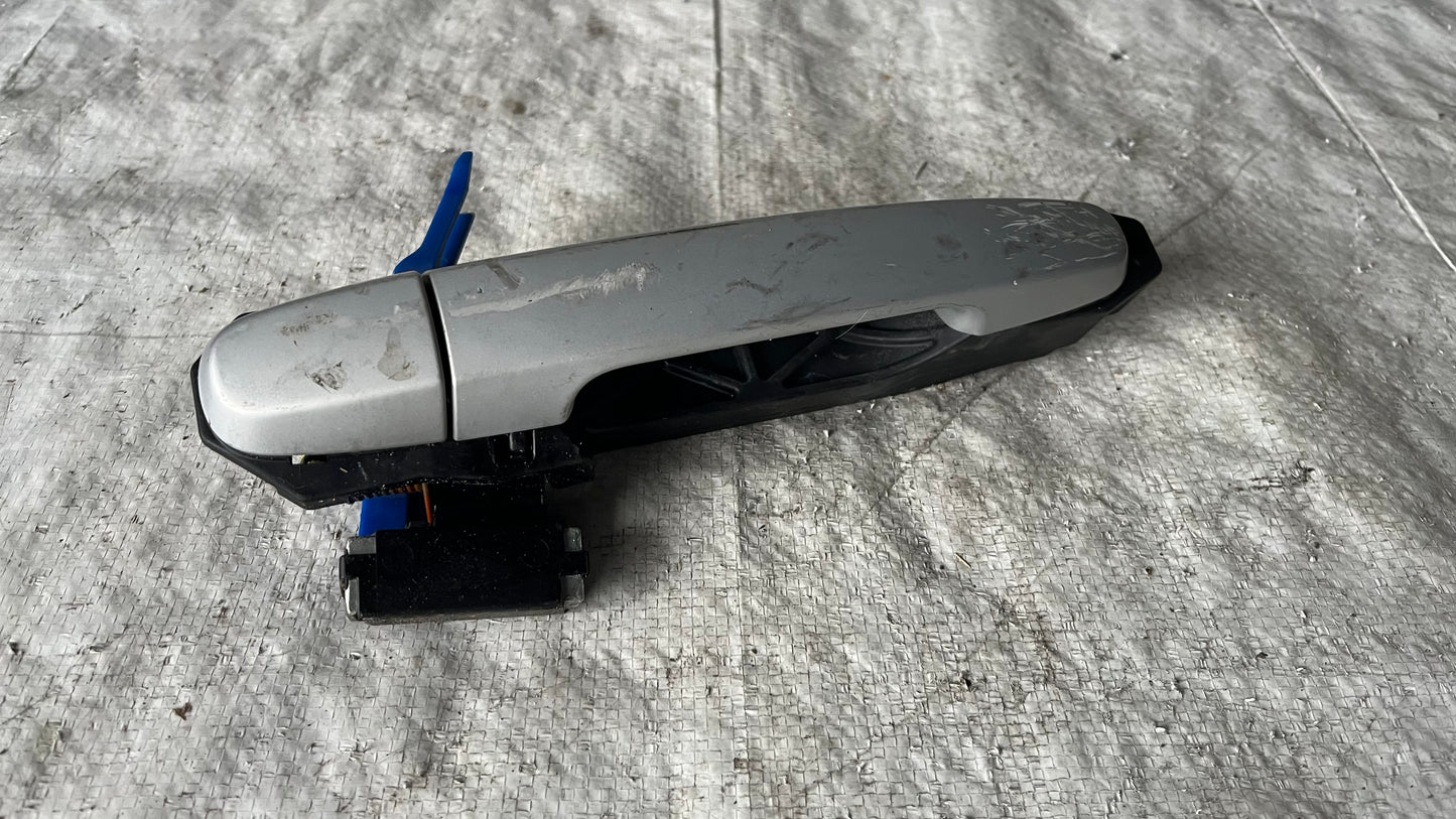 Toyota Yaris 10- външна дръжка задна лява