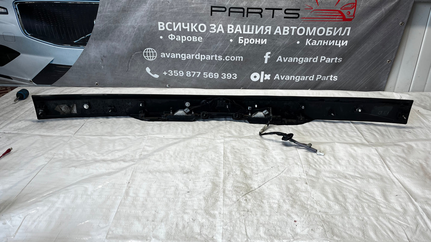 Subaru Forester 2008 лайстна над рег табела