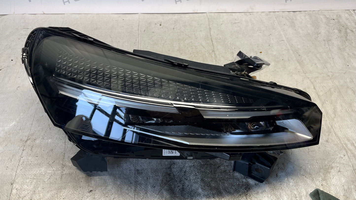 Renault Clio 5 десен фар