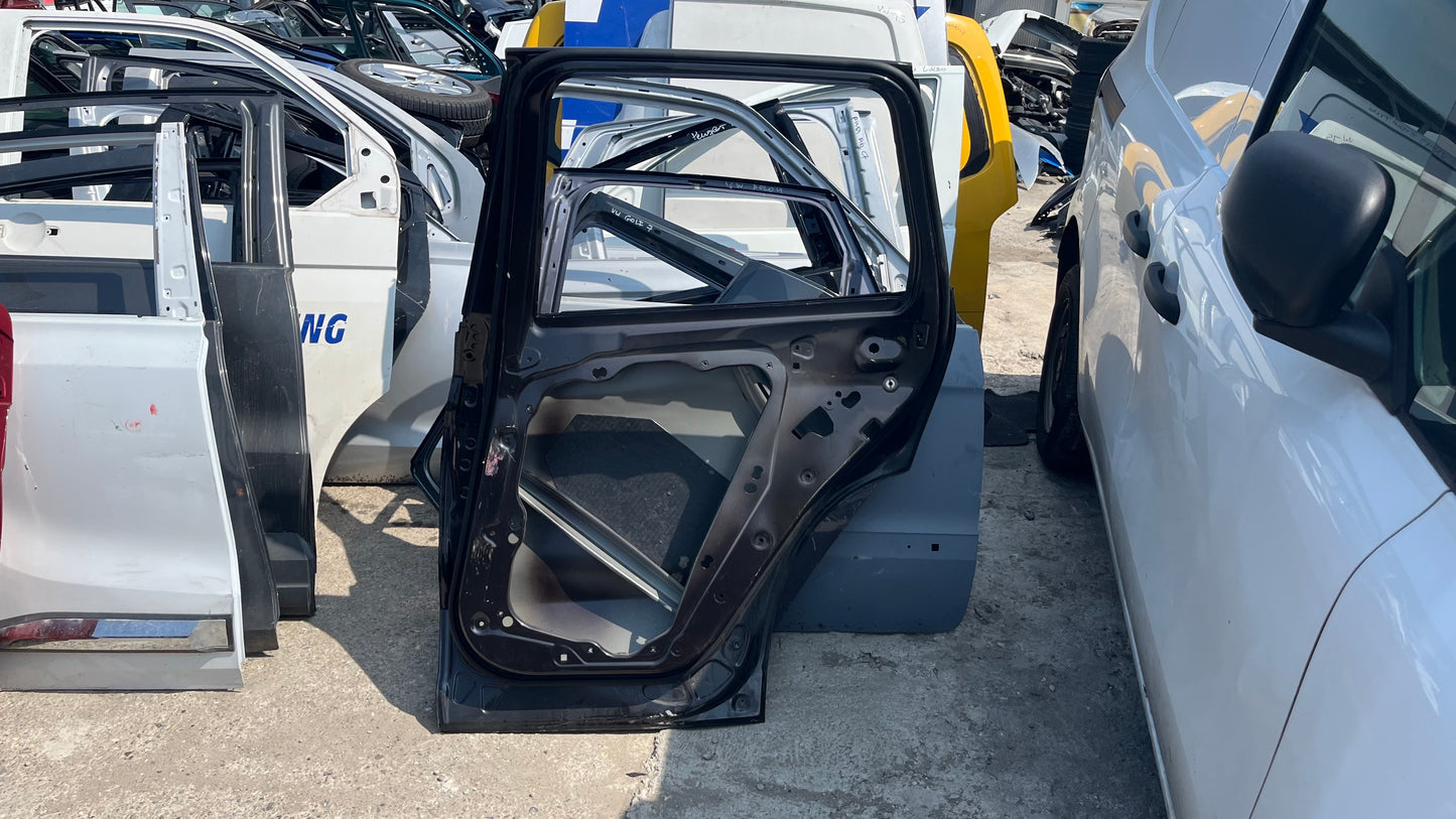 Задна лява врата BMW X3 G01