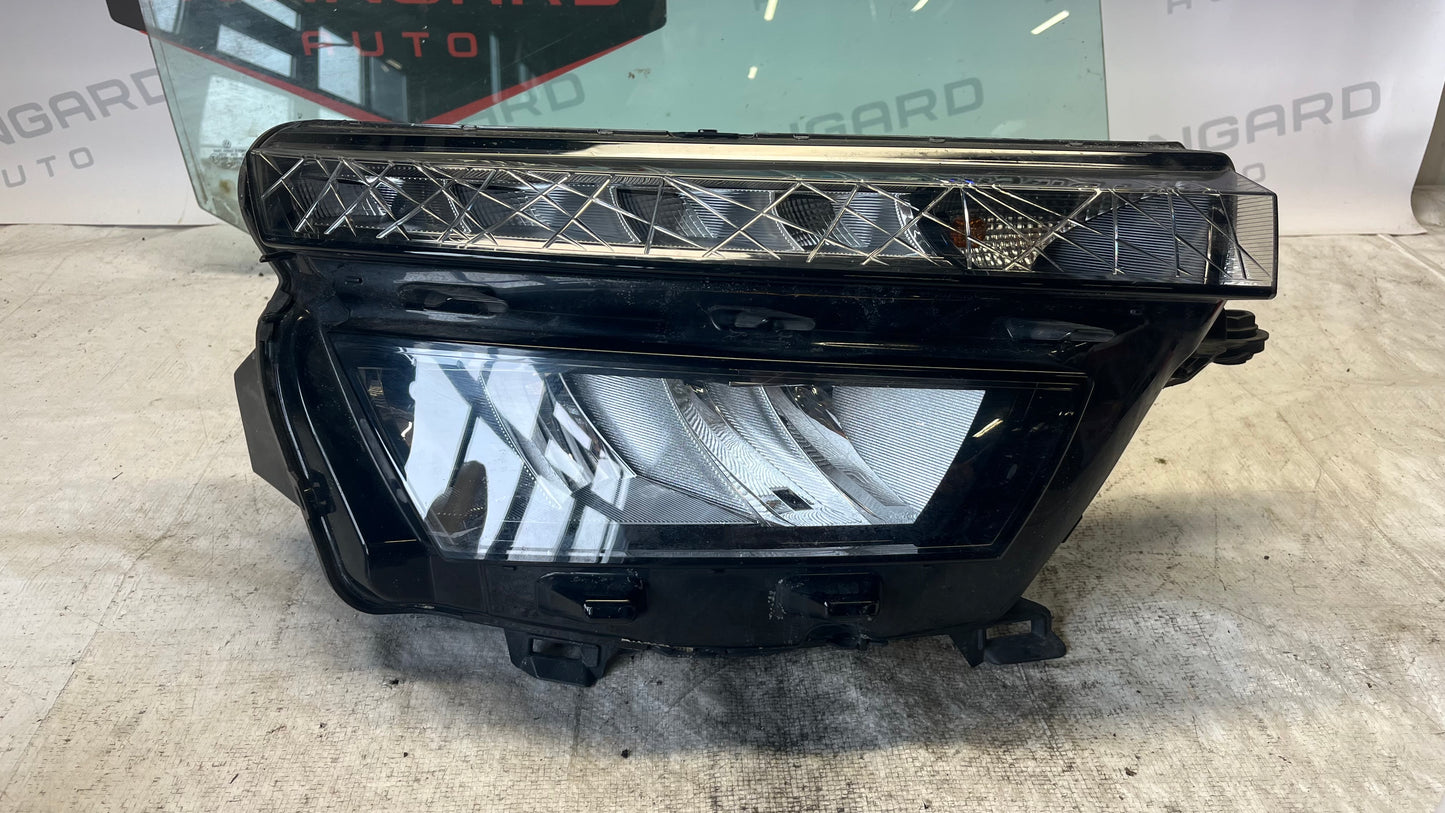 Skoda Kamiq десен фар