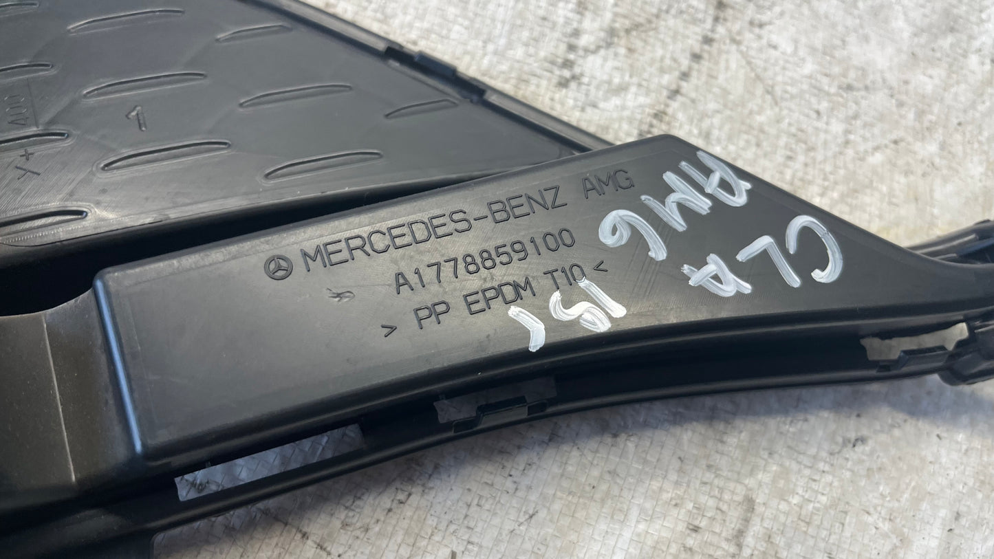 Mercedes A W177 предна решетка