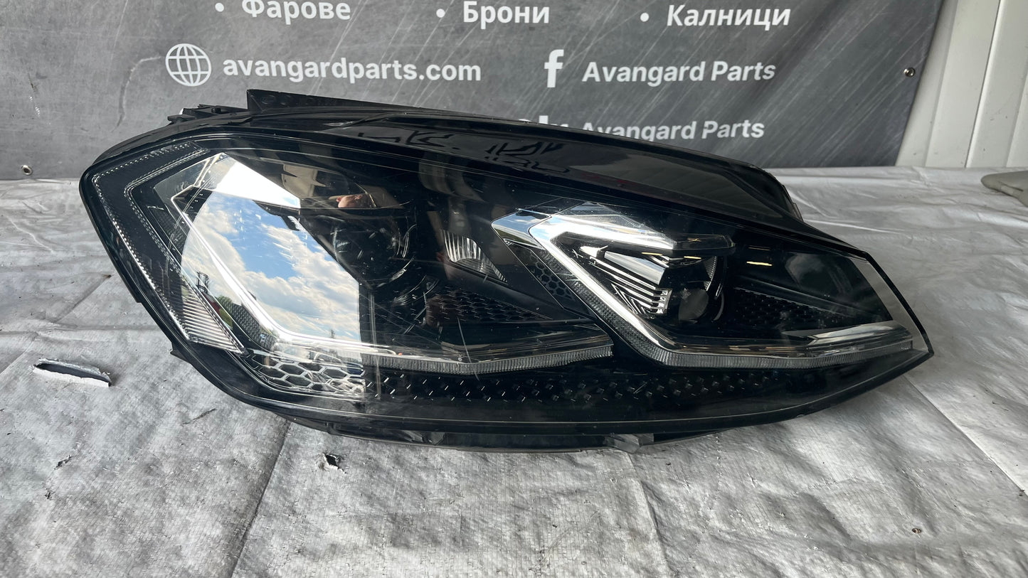 Десен фар Volkswagen Golf 7