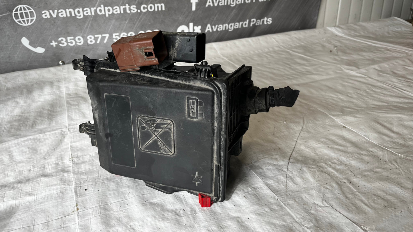 Peugeot 208 1 бушониера