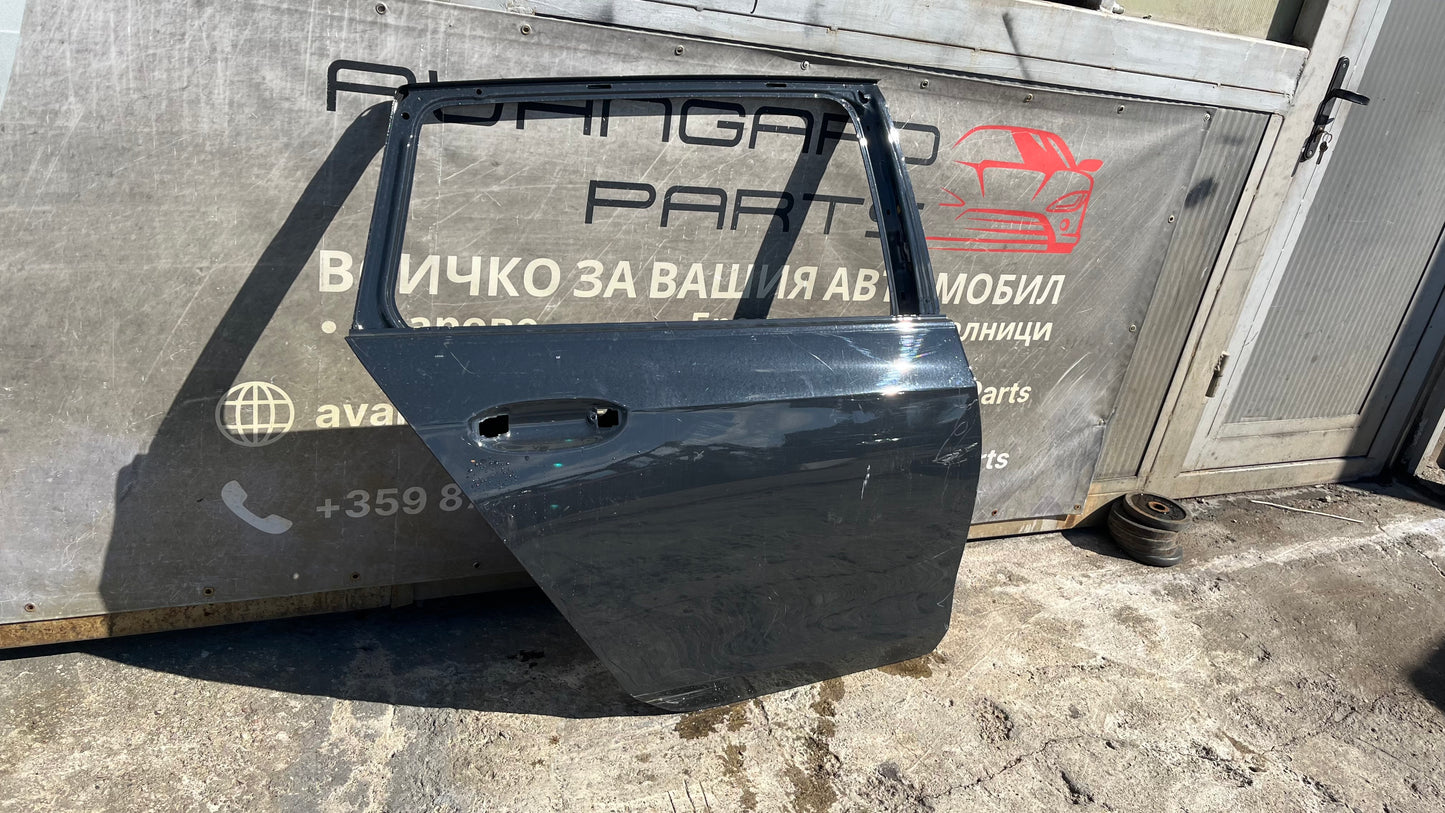 Задна дясна врата VW Golf 8 комби