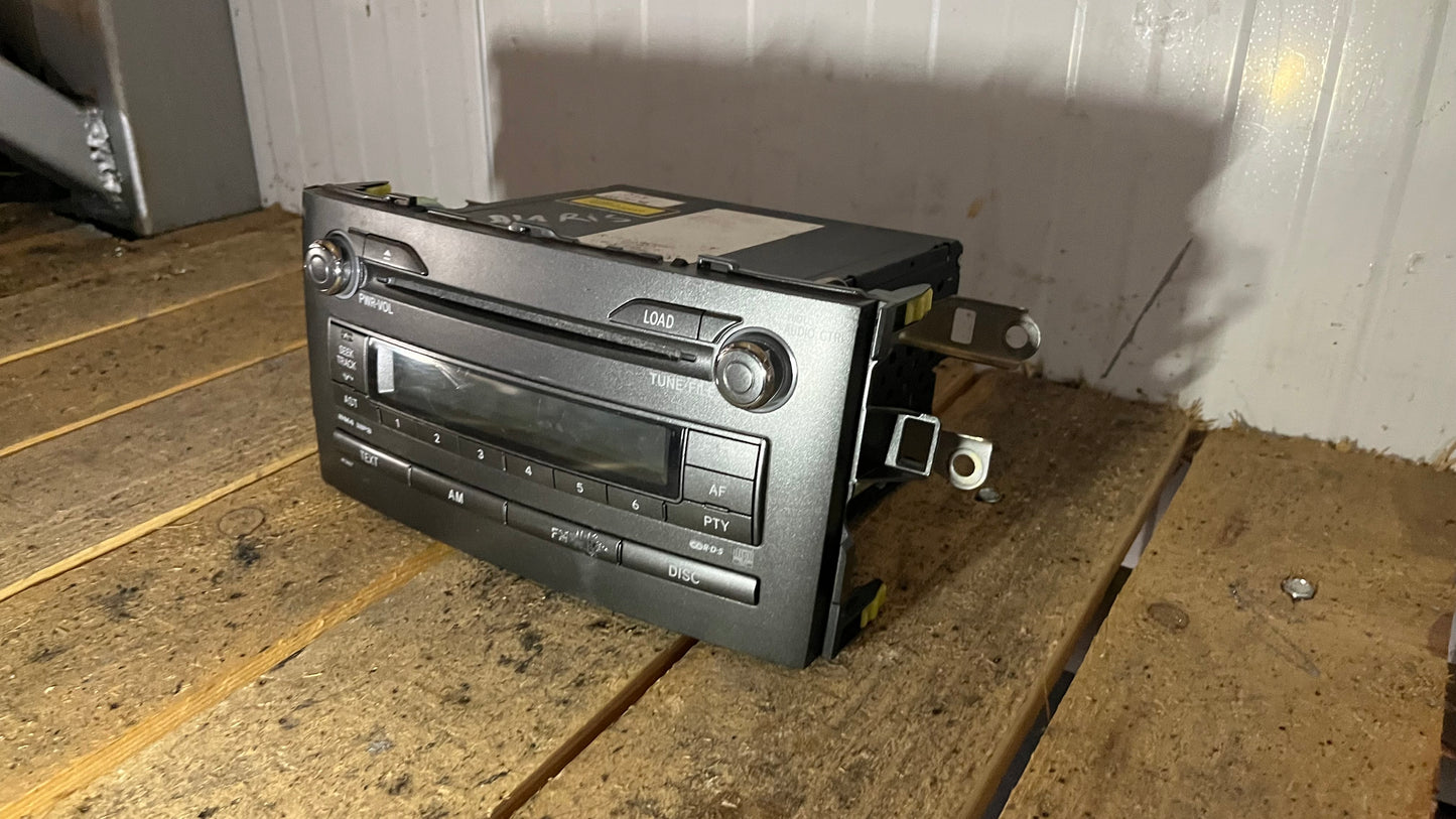 Радио и CD Toyota Auris
