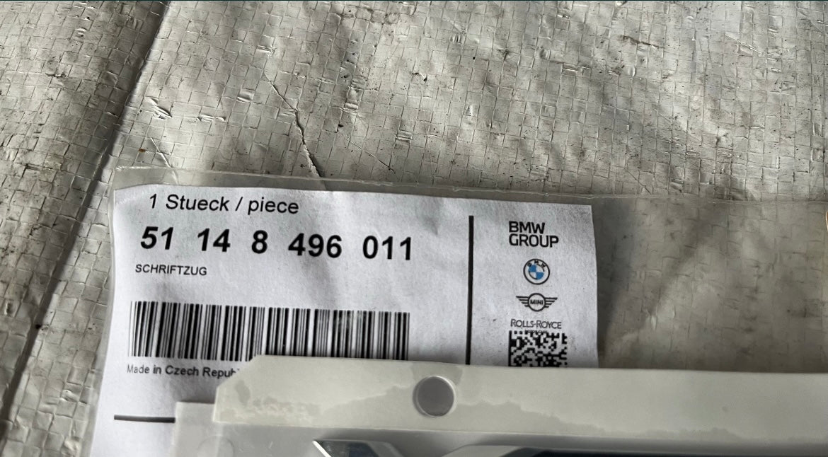 Метална табелка BMW “X Drive 18d”