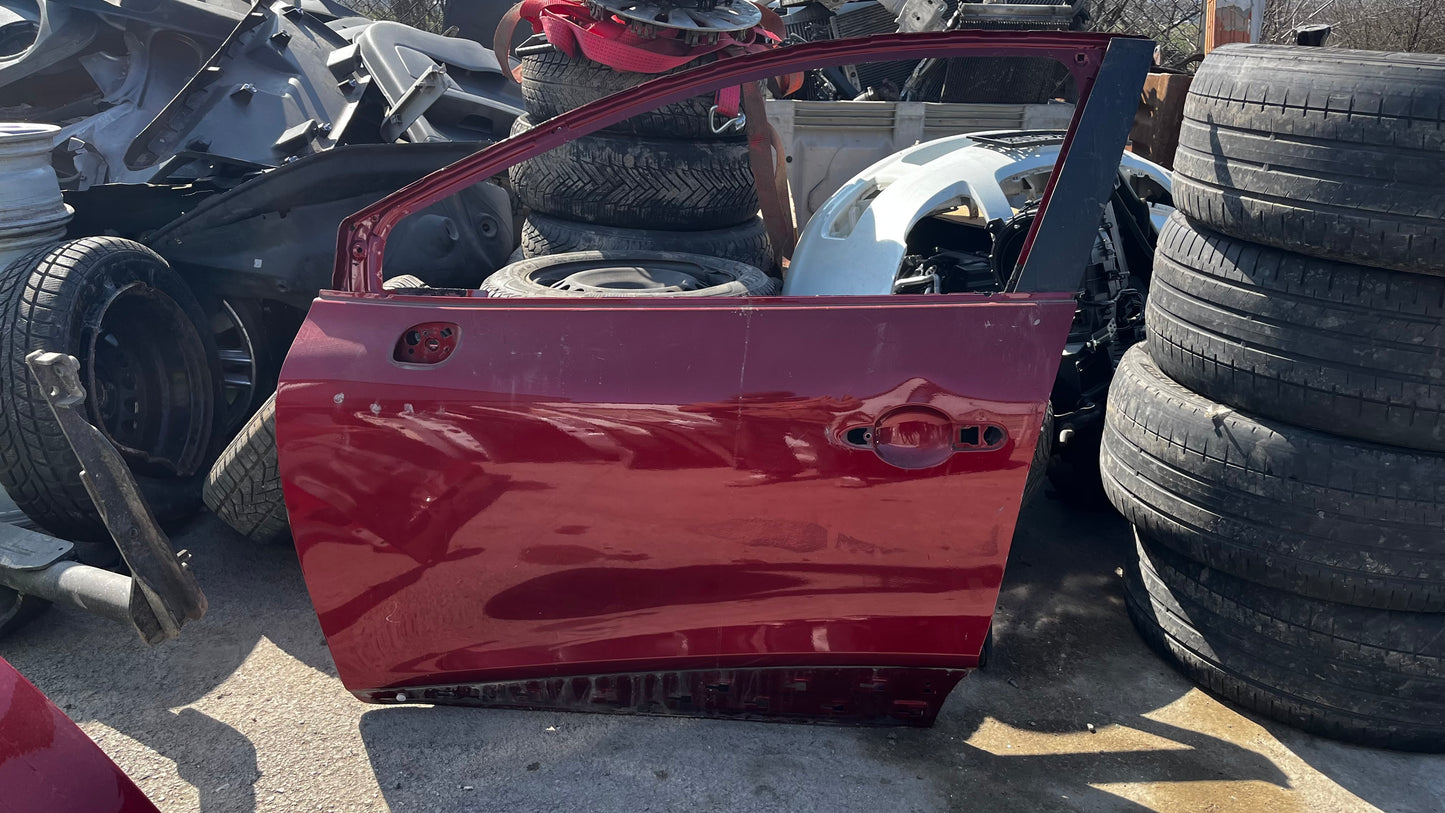 Renault Clio 4 предна лява врата