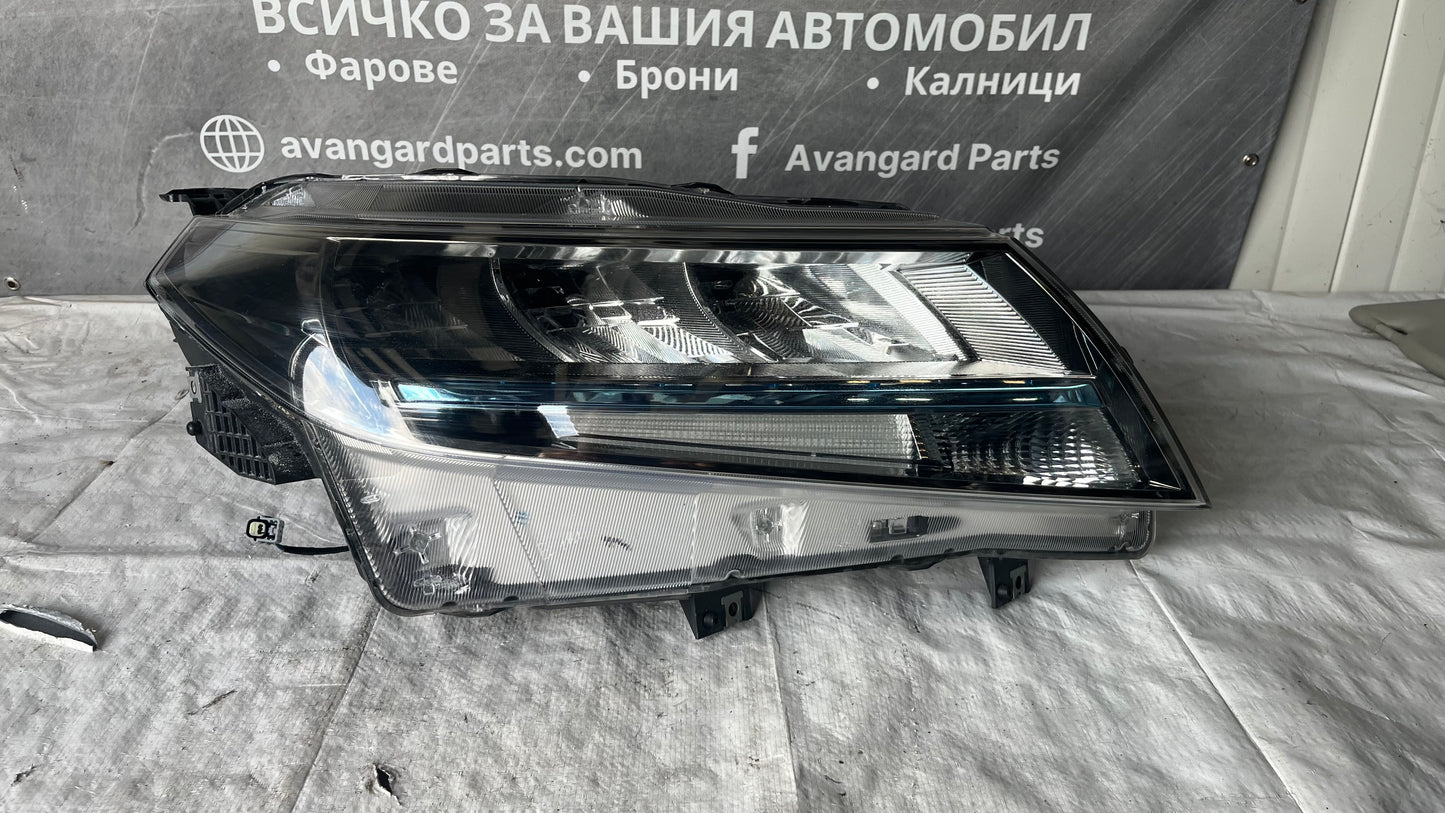 Десен фар Suzuki Vitara 3 2018-