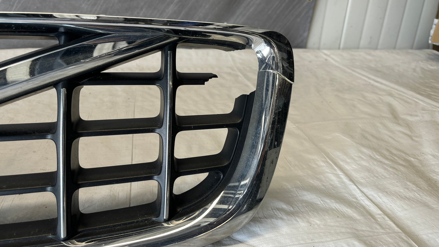 Volvo V70 3 предна решетка