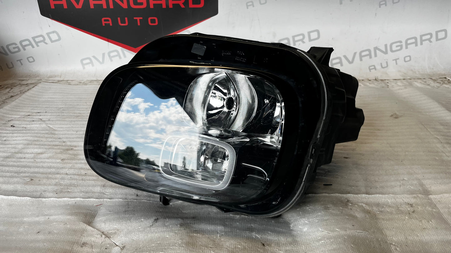 Citroen C3 Aircross 17- ляв фар