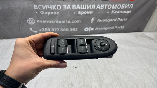 Ford C-max 03- панел с бутони за ел стъкла на врата