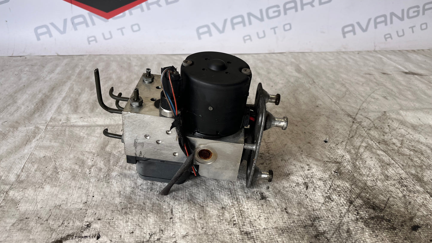 Mercedes E W210 ABS помпа