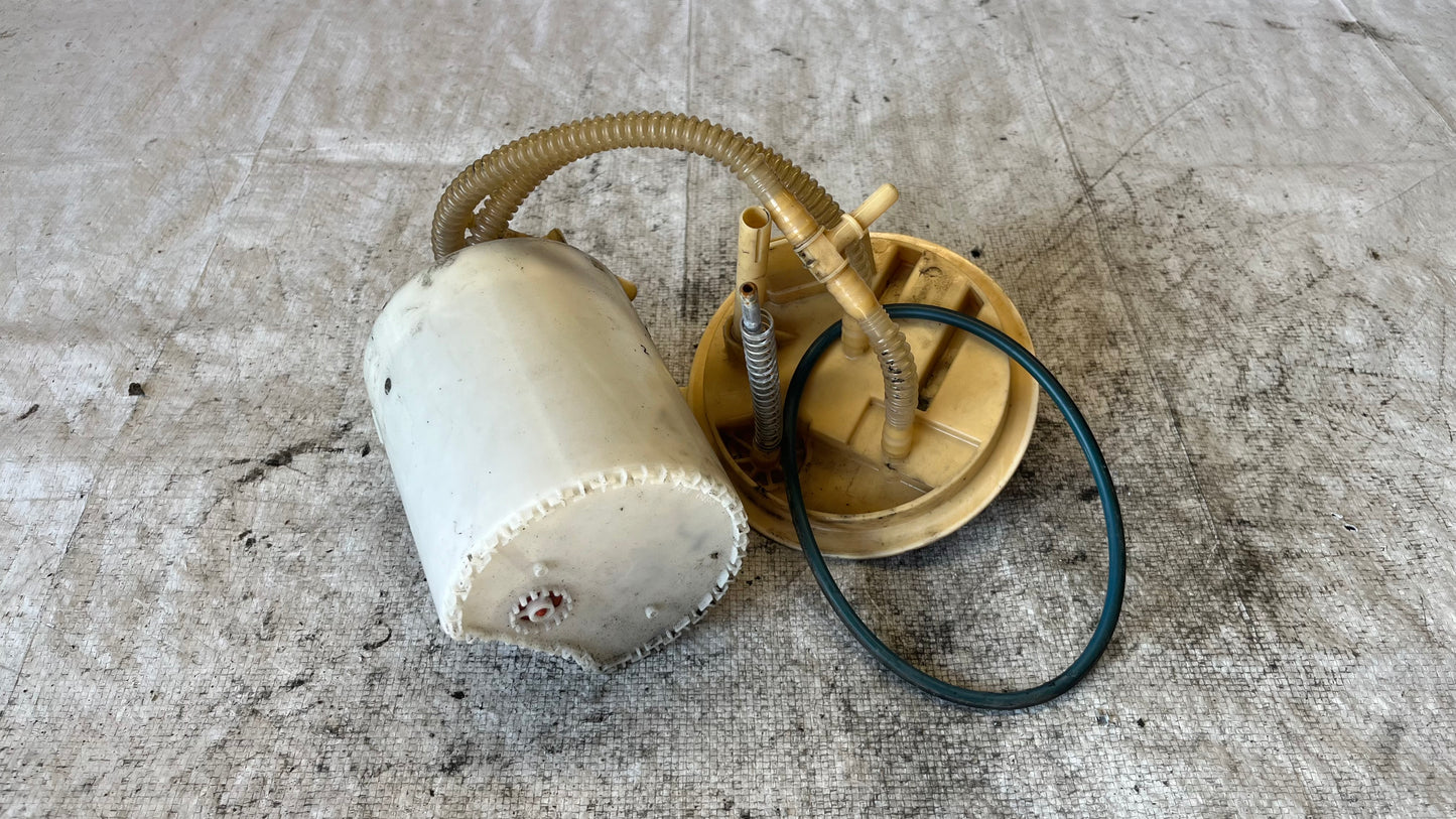 Mercedes CLA C117 горивна помпа