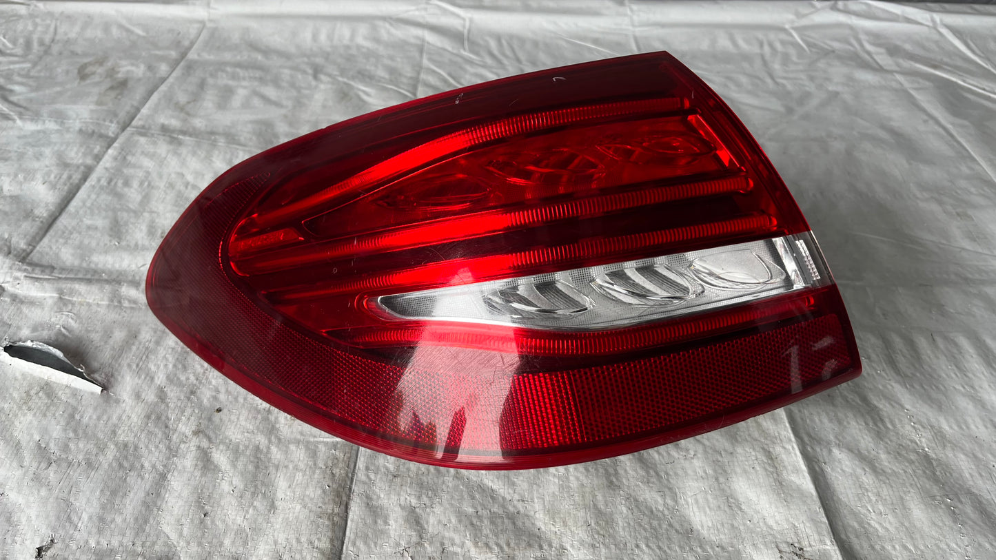 Ляв и десен стоп Mercedes C W205 2014-2018