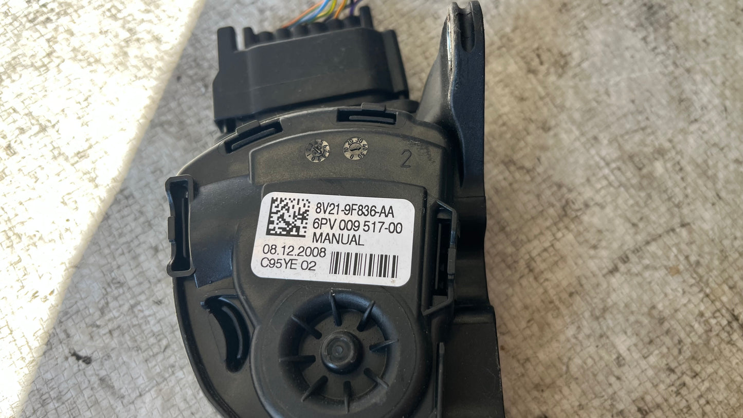 Ford Fiesta 6 педал за газ