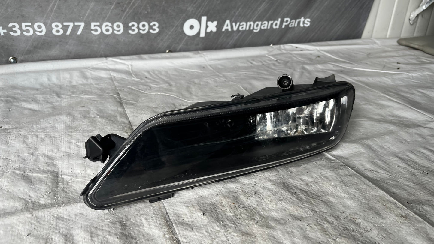 Ляв халоген VW Passat B7