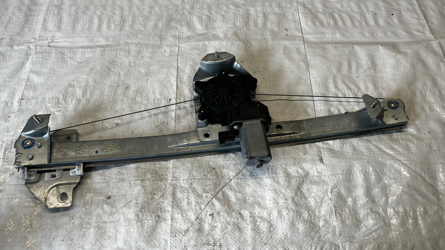 Dacia Dokker механизъм преден десен стъклоповдигач