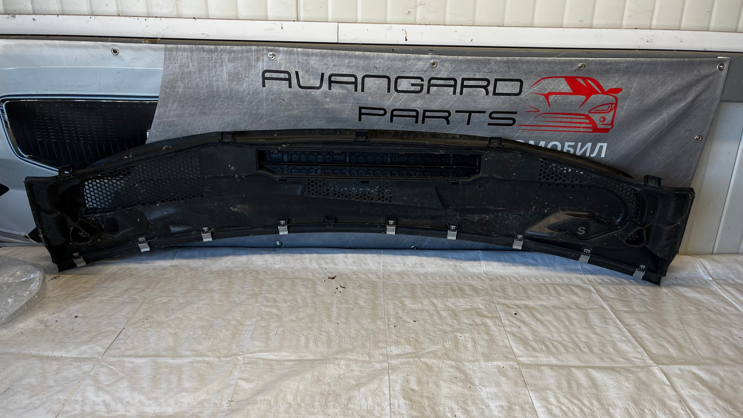 Mercedes A W169 лайстна под чистачки