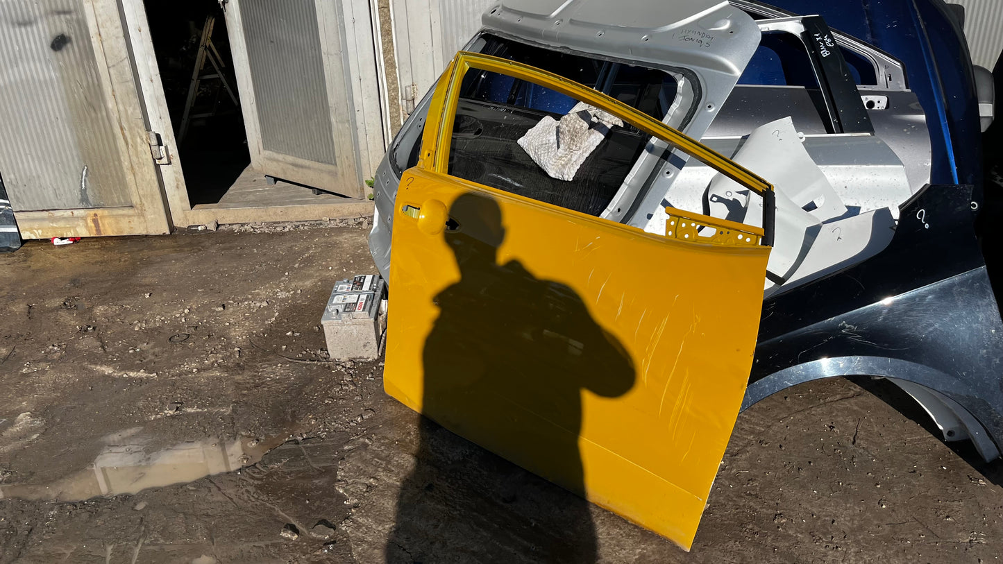 Toyota Prius ZVW60 предна дясна врата