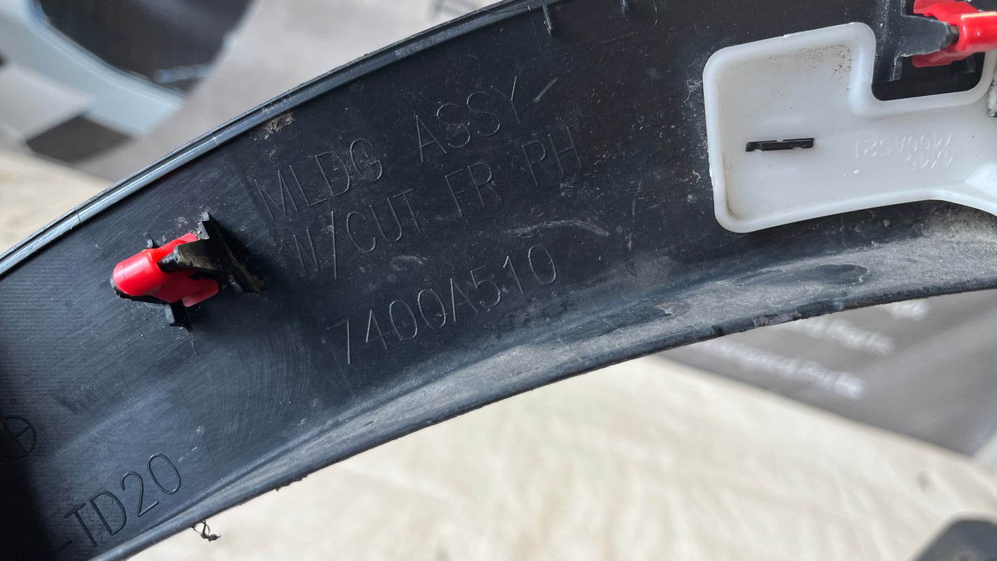 Mitsubishi Eclipse Cross вежда предна дясна