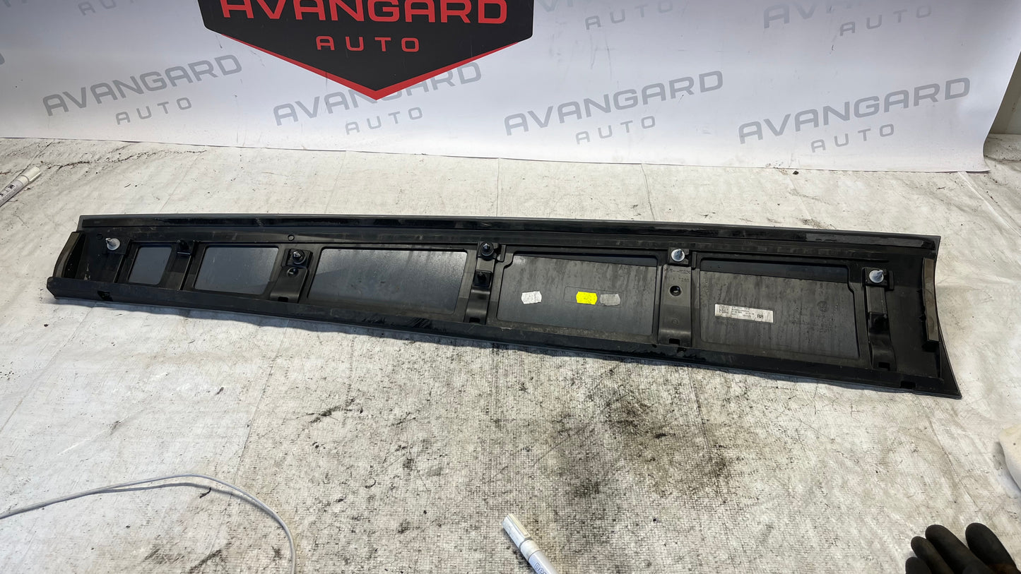 Volkswagen ID4 декорстивна предна дясна лайстна