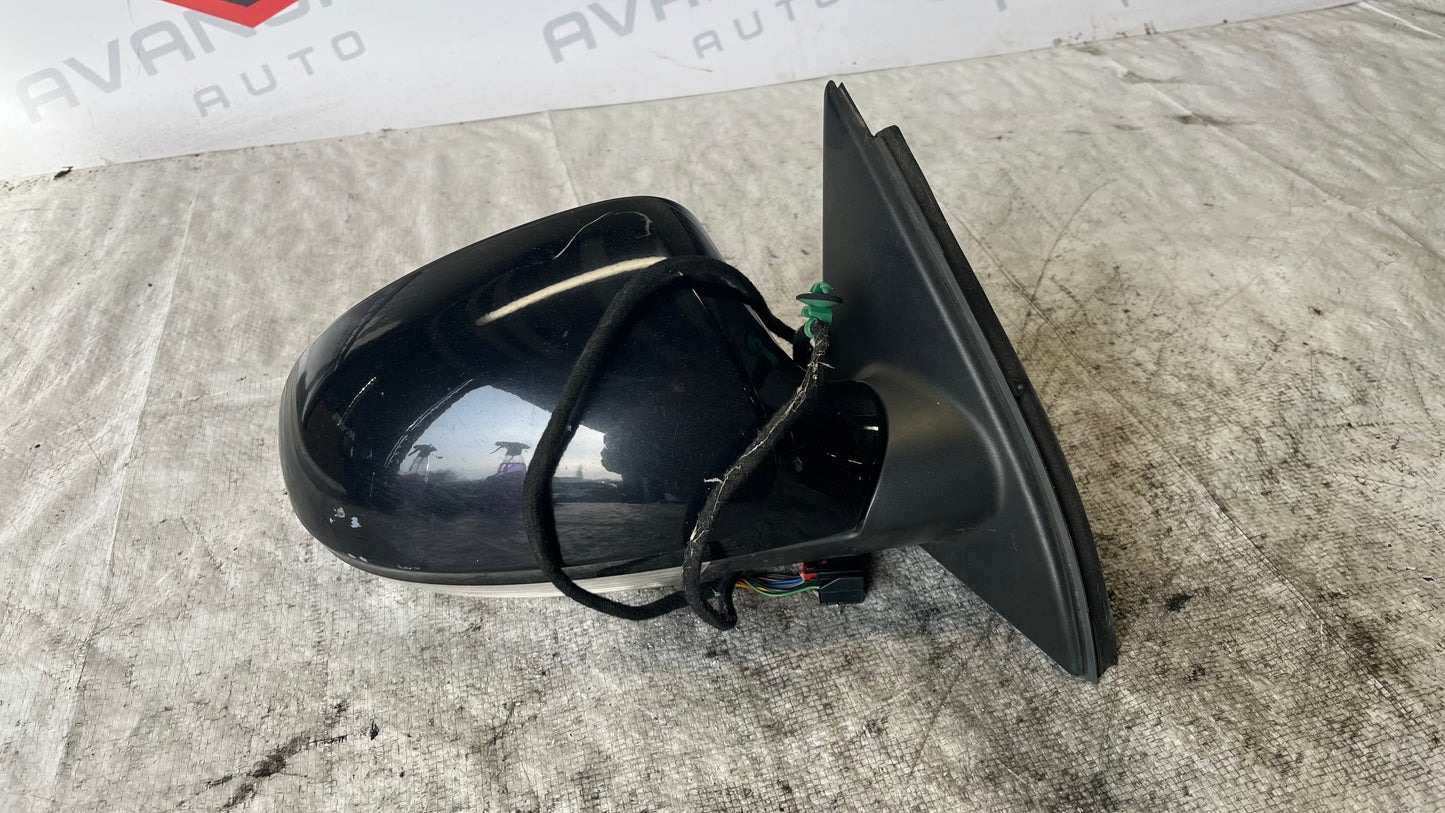 Volkswagen Passat B6 дясно огледало