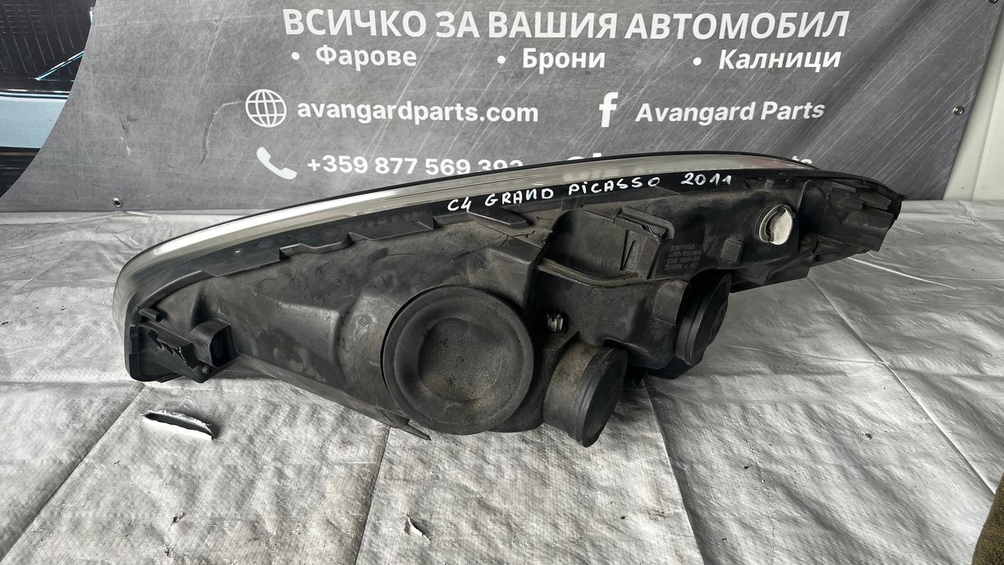 Десен фар Citroen C4 Grand Picasso 2011