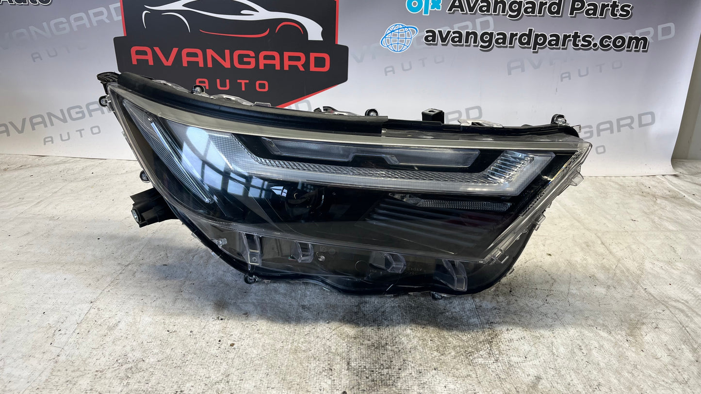 Toyota RAV4 5 22- десен фар