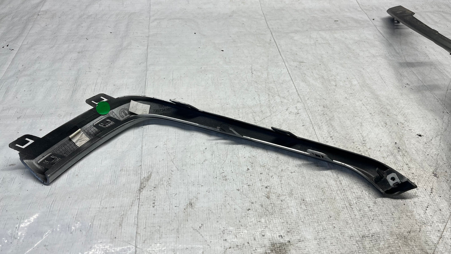 Fiat Egea Cross лайстна под десен фар