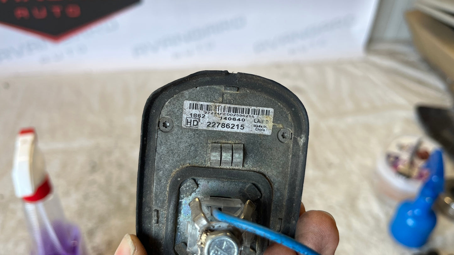 Opel Astra J антена