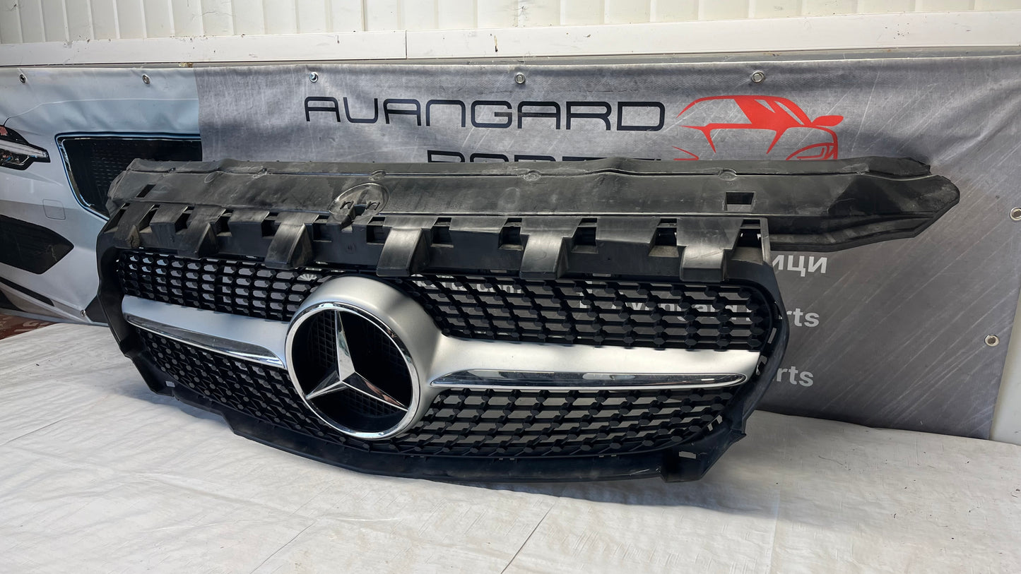 Mercedes CLA C117 предна решетка