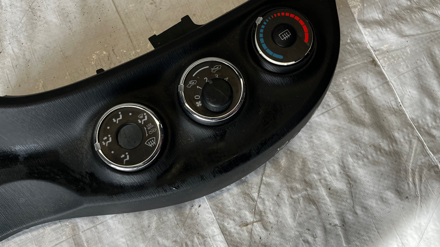 Toyota Yaris 11- панел за климатик