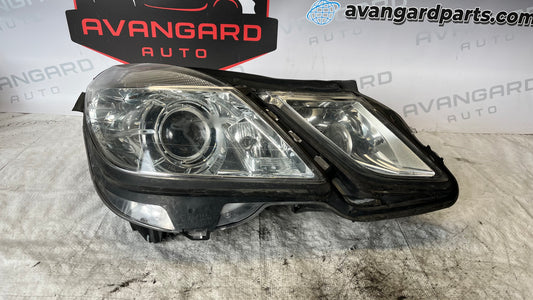 Mercedes E W212 десен фар