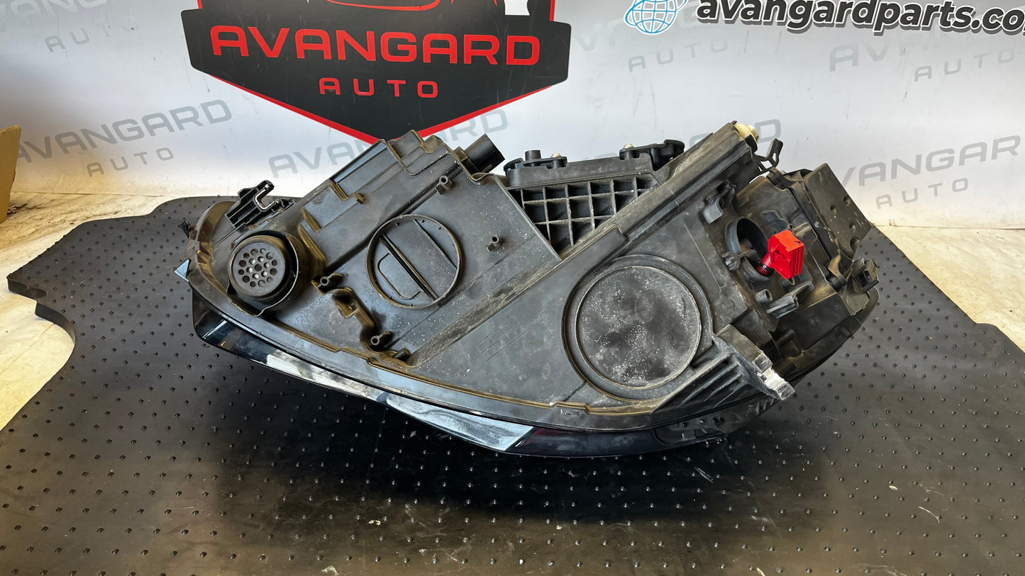 Audi A6 C7 4G десен фар