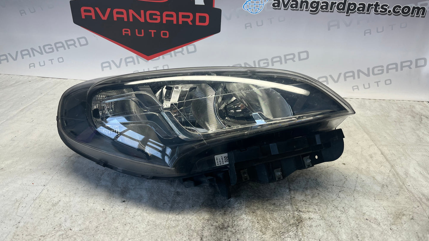 Fiat Doblo 15- десен фар