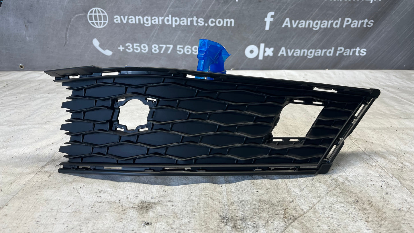 Skoda Karoq Lift предн дясна решетка