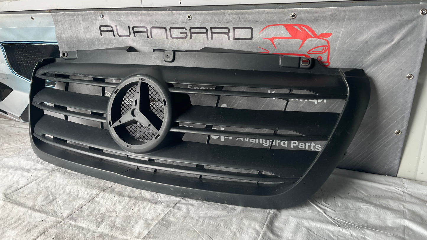 Предна решетка Mercedes Sprinter W907 2019-