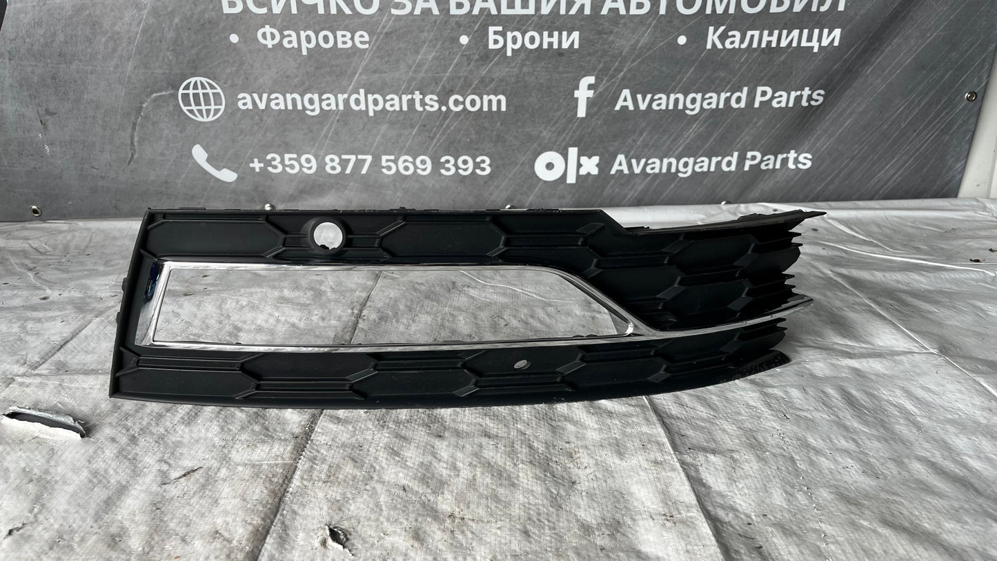 Лява решетка за халоген Skoda Octavia 4