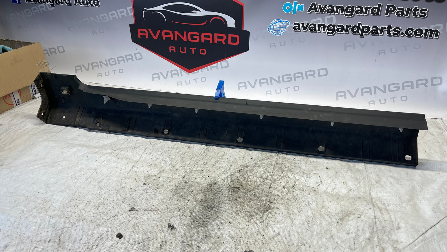 Chevrolet Captiva 06- преден ляв праг